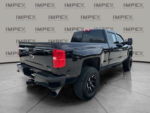 Used 2018 Chevrolet Silverado 2500 LTZ w/ Duramax Plus Package AWD/4WD image 3