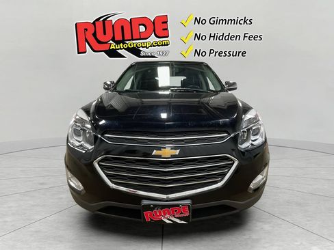 Used 2017 Chevrolet Equinox Premier w/ Enhanced Convenience Package AWD/4WD image 3