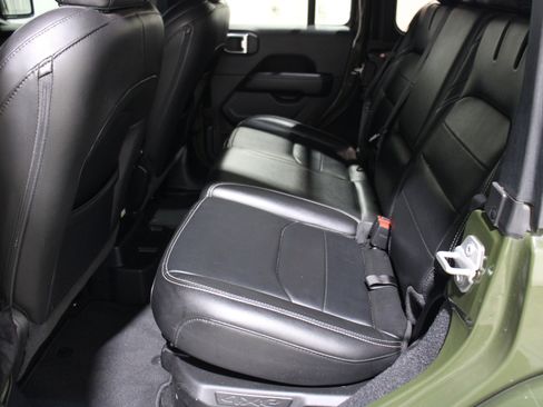 Used 2022 Jeep Wrangler Unlimited Sahara image 23