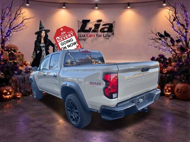 Used 2024 Chevrolet Colorado Trail Boss w/ Advanced Trailering Package AWD/4WD image 5