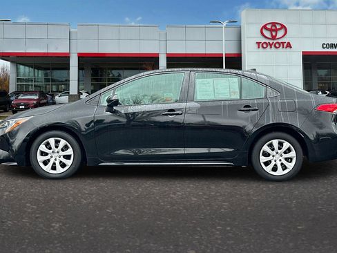 Used 2023 Toyota Corolla LE image 7
