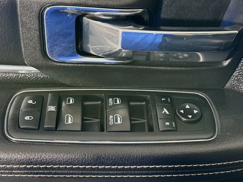 Used 2018 RAM 2500 Laramie w/ Convenience Group AWD/4WD image 23