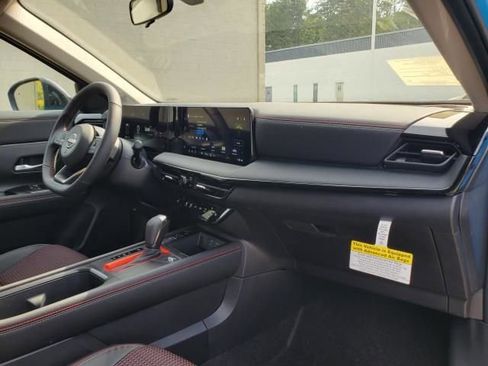 New 2026 Nissan Kicks SR w/ SR Premium Package image 12