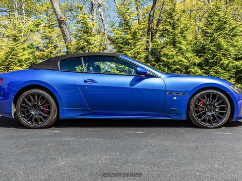 Used 2018 Maserati GranTurismo Sport RWD image 18