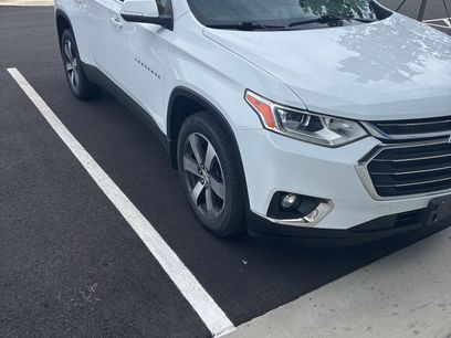Used 2021 Chevrolet Traverse LT w/ LT Premium Package