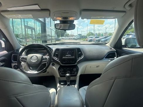 Used 2021 Jeep Cherokee Latitude Lux AWD/4WD image 12