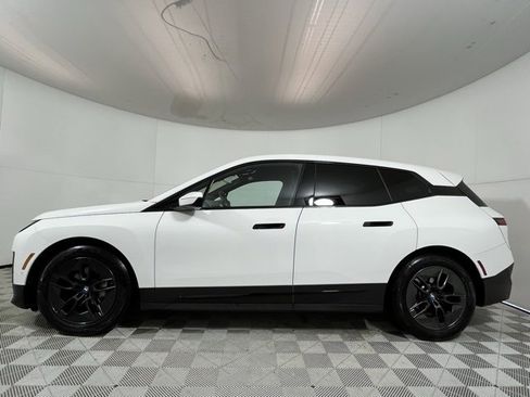 Used 2023 BMW iX xDrive50 w/ Premium Package image 4