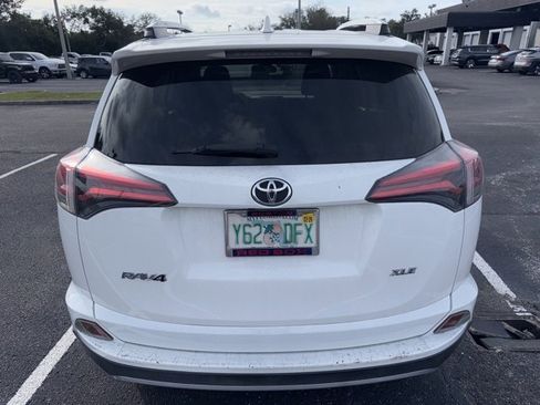 Used 2018 Toyota RAV4 XLE image 5