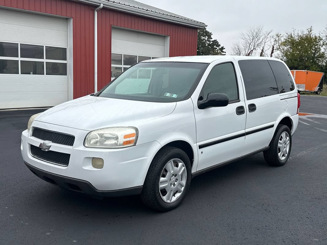 Used 2008 Chevrolet Uplander LS w/ Climate Package FWD image 4