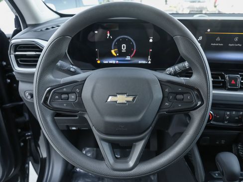 Used 2025 Chevrolet TrailBlazer LT AWD/4WD image 8