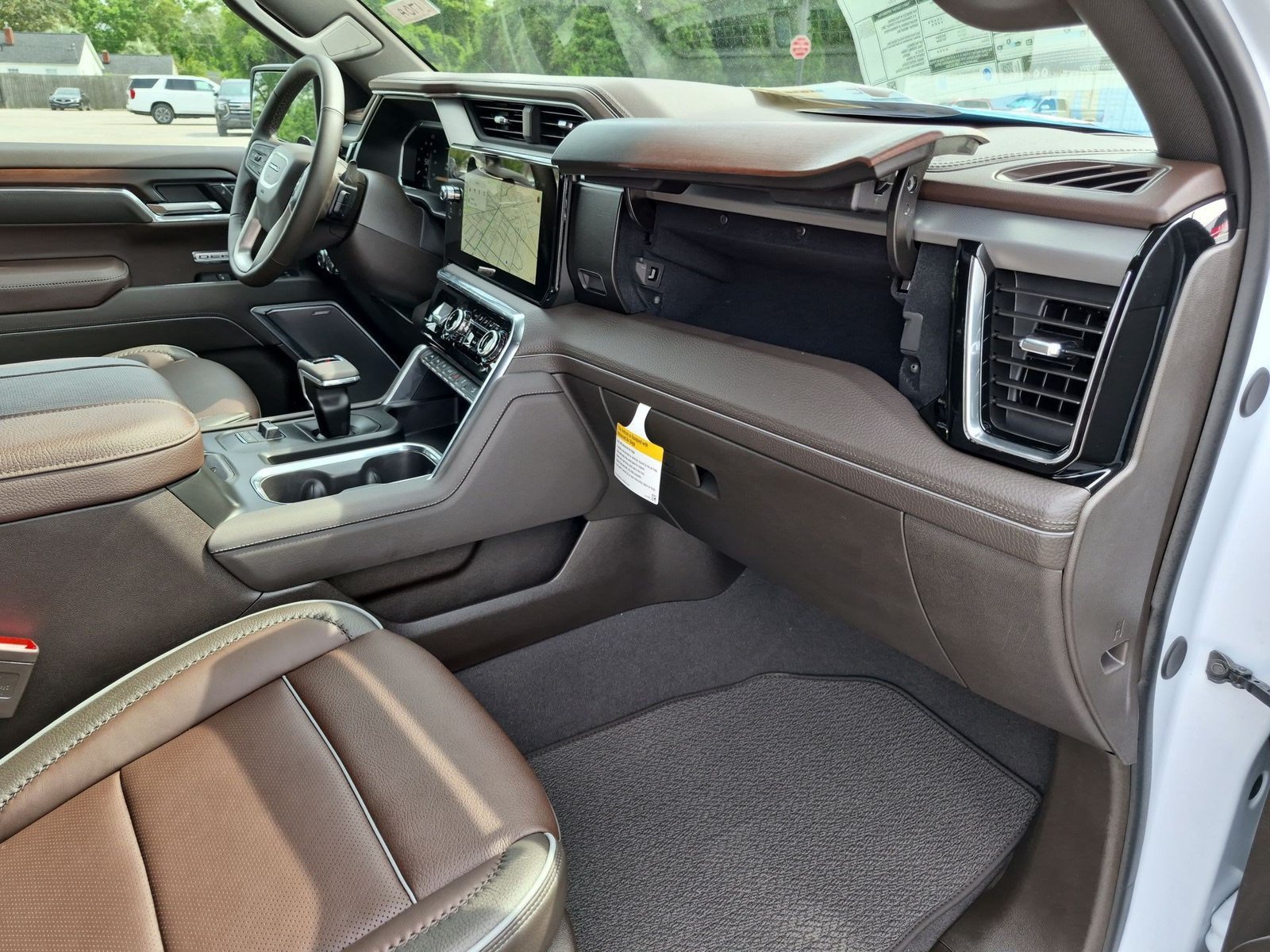 Certified 2026 GMC Sierra 1500 Denali w/ Denali Reserve Package AWD/4WD image 32