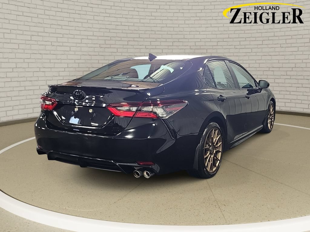 Used 2023 Toyota Camry SE AWD/4WD image 5