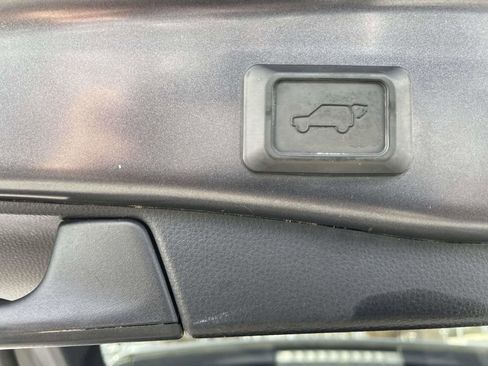 Used 2019 Toyota RAV4 XLE image 50