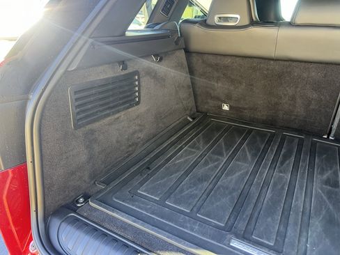 Used 2020 Land Rover Range Rover Sport SVR image 35