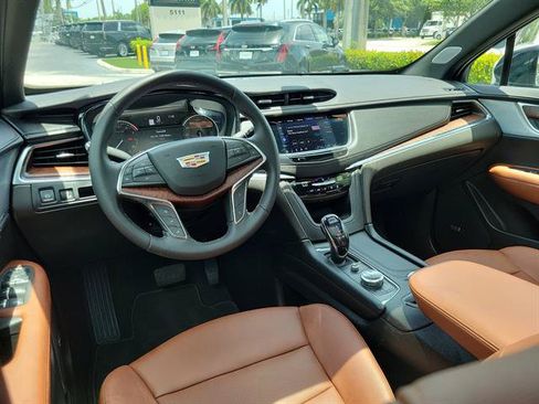 Certified 2023 Cadillac XT5 Premium Luxury FWD image 12