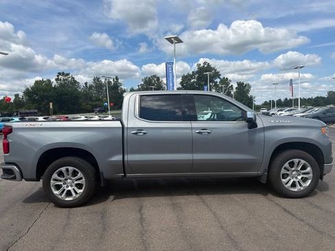 Used 2023 Chevrolet Silverado 1500 LTZ w/ Technology Package AWD/4WD image 5