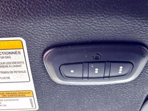 Used 2023 Jeep Wrangler Unlimited Sahara w/ Cold Weather Group image 16