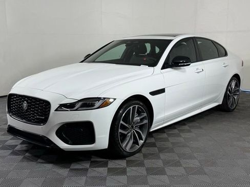 Used 2024 Jaguar XF R-Dynamic SE image 3