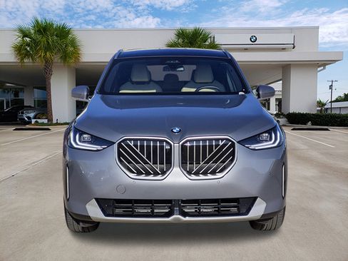 Certified 2025 BMW X3 xDrive30i w/ Premium Package AWD/4WD image 2