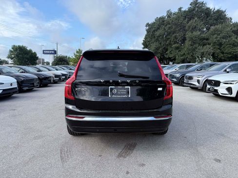 Certified 2024 Volvo XC90 T8 Ultimate w/ Lounge Package AWD/4WD image 5