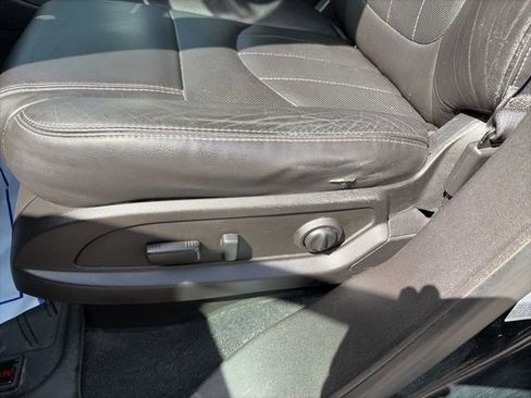 Used 2017 Buick Enclave Leather image 15