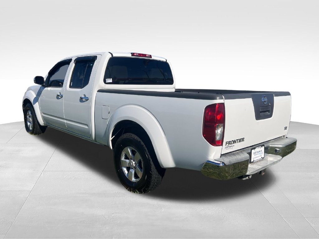 Used 2010 Nissan Frontier SE RWD image 3