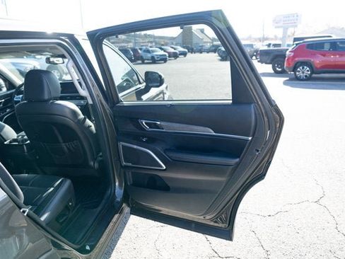 Used 2021 Kia Telluride EX w/ EX Premium Package image 12