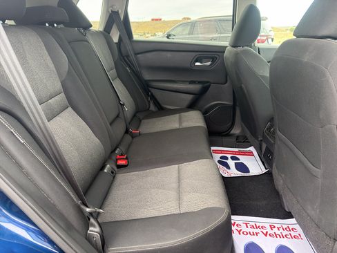 Used 2025 Nissan Rogue SV AWD/4WD image 13