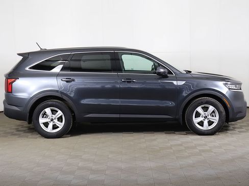 Used 2022 Kia Sorento LX FWD image 17