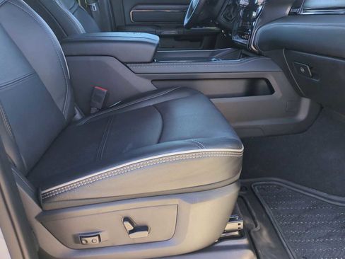 Used 2024 RAM 2500 Limited image 29