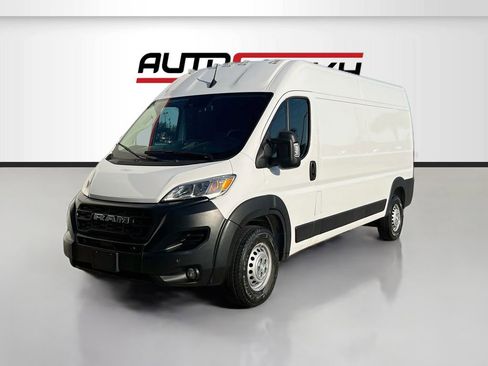 Used 2024 RAM ProMaster 2500 w/ Safety Group FWD image 3