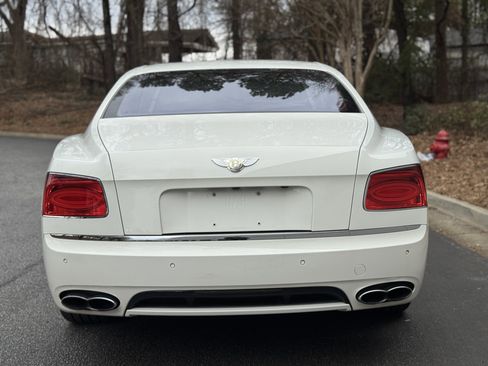 Used 2016 Bentley Flying Spur V8 image 17