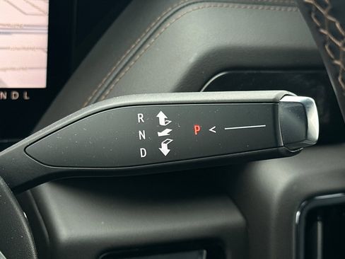 Used 2025 GMC Yukon XL AT4 image 22