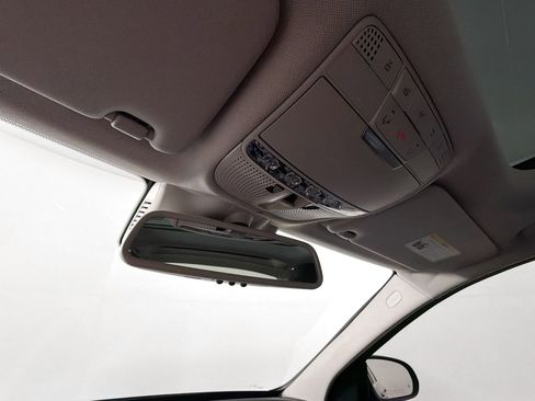 Used 2016 Mercedes-Benz C 300 Sedan image 24