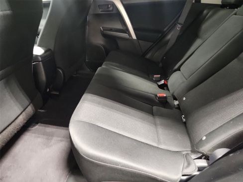 Used 2017 Toyota RAV4 LE AWD/4WD image 21