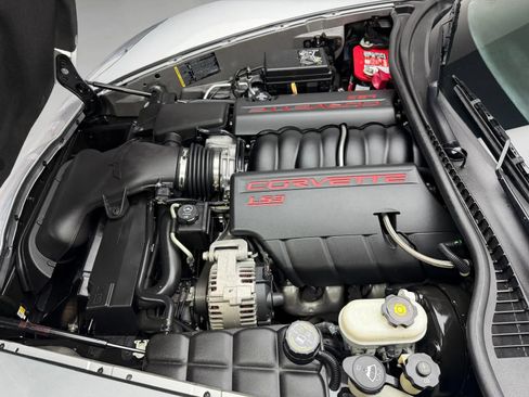 Used 2009 Chevrolet Corvette Convertible w/ Preferred Equipment Group RWD image 11