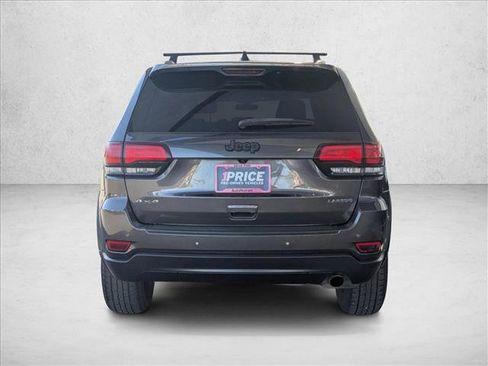 Used 2020 Jeep Grand Cherokee Laredo image 5