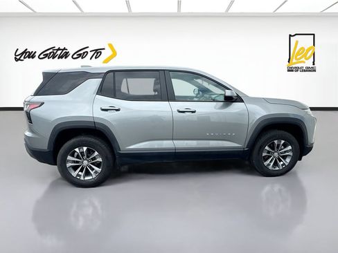 Used 2025 Chevrolet Equinox LT AWD/4WD image 4