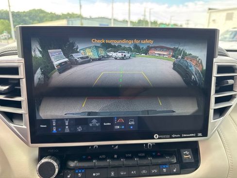 Used 2022 Toyota Tundra Capstone AWD/4WD image 17