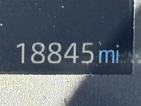 Used 2025 Toyota Corolla Cross AWD Hybrid image 12