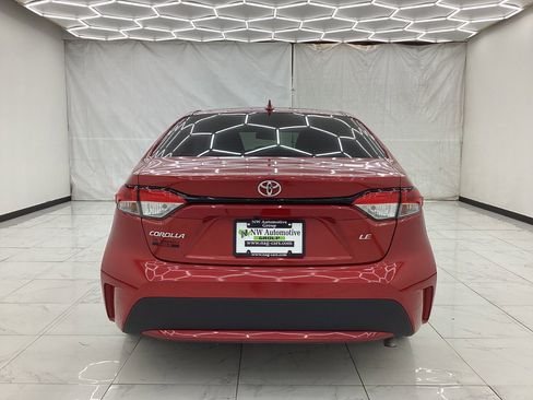 Used 2021 Toyota Corolla LE FWD image 10