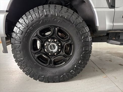 Used 2024 Ford F250 XL w/ STX Appearance Package image 4