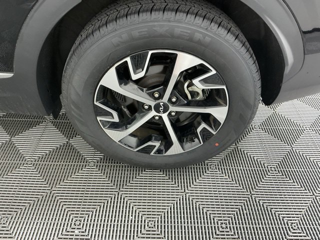 Used 2023 Kia Sportage EX AWD/4WD image 18