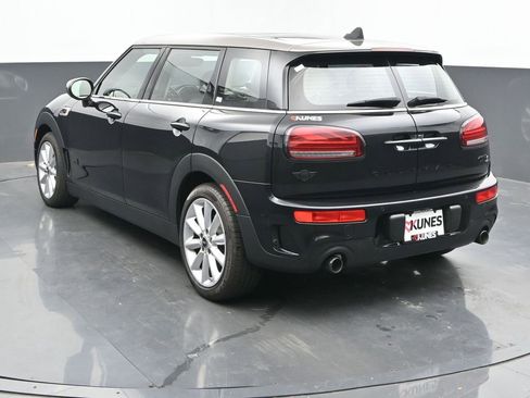 Used 2023 MINI Cooper Clubman S w/ Premium Package image 9