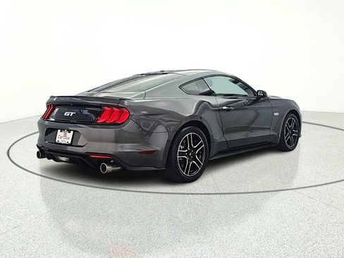 Used 2019 Ford Mustang GT RWD image 7