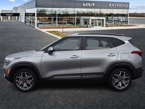 Certified 2023 Kia Seltos SX w/ SX Sunroof Package image 6