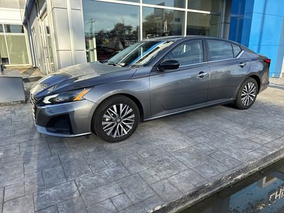 Used 2024 Nissan Altima 2.5 SV