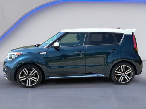 Used 2018 Kia Soul + FWD image 3