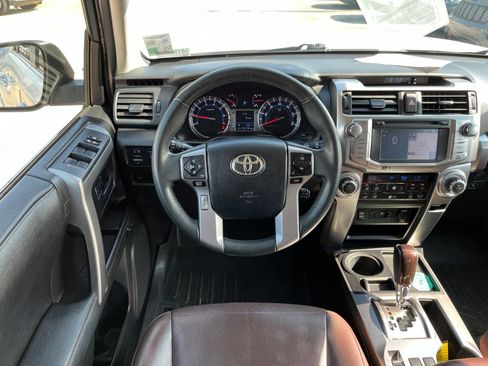 Used 2017 Toyota 4Runner Limited RWD image 11