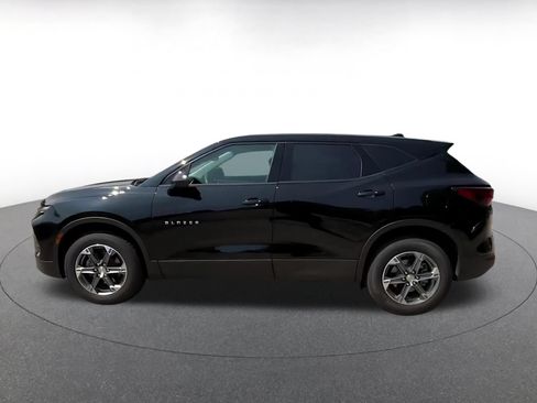Used 2026 Chevrolet Blazer LT FWD image 7